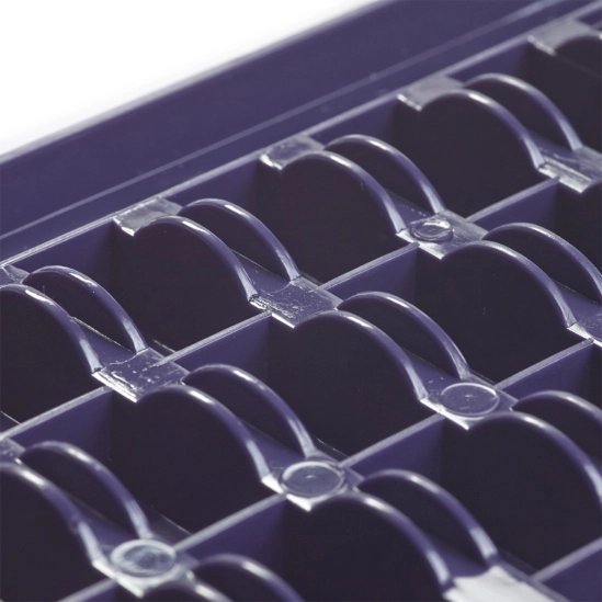 zásobník na 32 cívek                                                                                                                                                                                                                                      